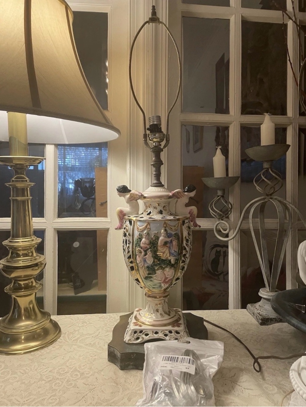 Capodimonte Antique Pierced
Porcelain Table Lamp Italian Rococo Baroque Angels